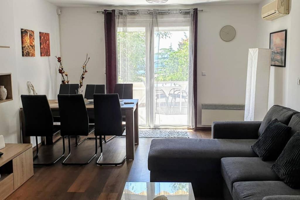 Apartment Zara Dramalj Buitenkant foto