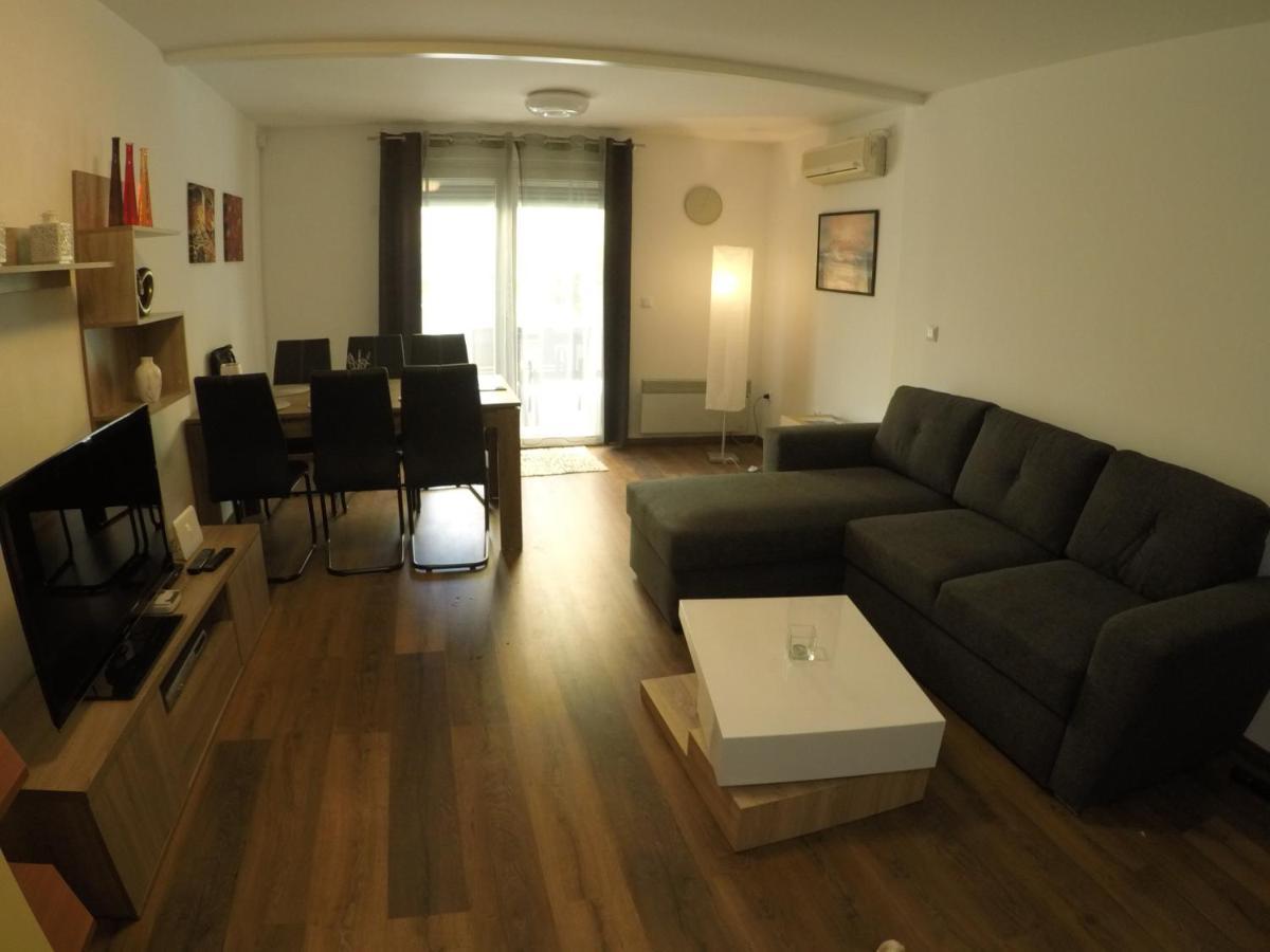 Apartment Zara Dramalj Buitenkant foto